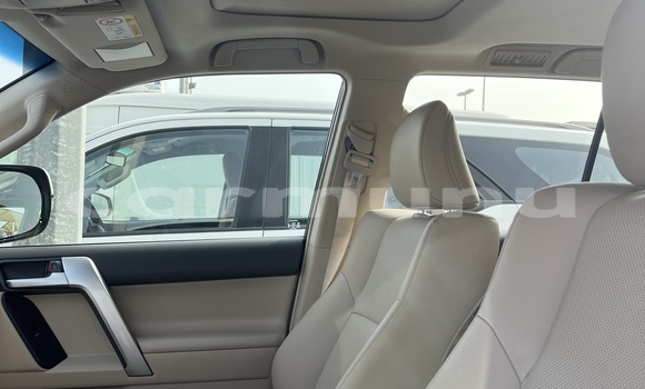 Acheter Occasion Voiture Toyota Prado Blanc à Brazzaville, Commune de Brazzaville Acheter Occasion Voiture Toyota Prado Blanc à Brazzaville, Commune de Brazzaville