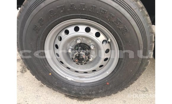 Buy Import Toyota Land Cruiser White Car in Import - Dubai in Region of Bouenza Buy Import Toyota Land Cruiser White Car in Import - Dubai in Region of Bouenza