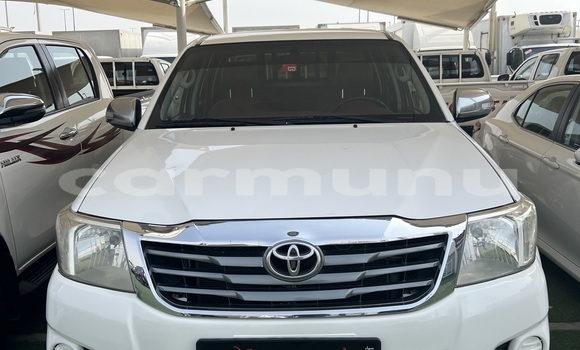 Acheter Occasion Voiture Toyota Hilux Blanc à Brazzaville, Commune de Brazzaville Acheter Occasion Voiture Toyota Hilux Blanc à Brazzaville, Commune de Brazzaville