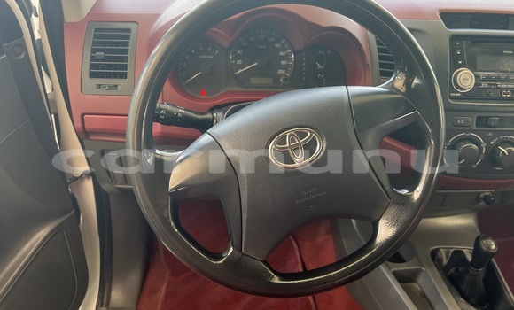 Acheter Occasion Voiture Toyota Hilux Blanc à Brazzaville, Commune de Brazzaville Acheter Occasion Voiture Toyota Hilux Blanc à Brazzaville, Commune de Brazzaville