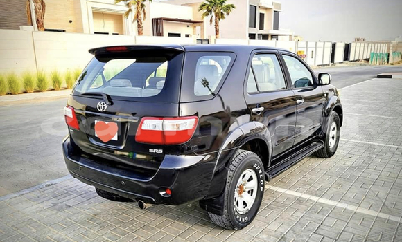 Acheter Occasion Voiture Toyota Fortuner Noir à Pointe–Noire, Région du Kouilou Acheter Occasion Voiture Toyota Fortuner Noir à Pointe–Noire, Région du Kouilou