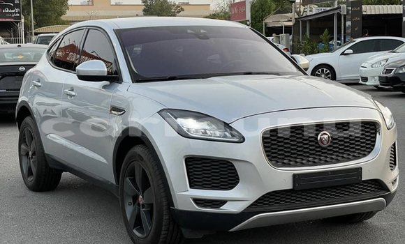 Acheter Occasion Voiture Jaguar E-Pace Gris à Brazzaville, Commune de Brazzaville Acheter Occasion Voiture Jaguar E-Pace Gris à Brazzaville, Commune de Brazzaville
