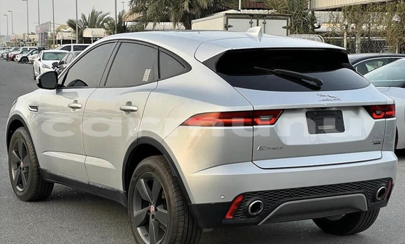 Acheter Occasion Voiture Jaguar E-Pace Gris à Brazzaville, Commune de Brazzaville Acheter Occasion Voiture Jaguar E-Pace Gris à Brazzaville, Commune de Brazzaville