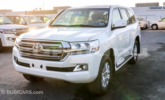 Buy Import Toyota Land Cruiser White Car in Import - Dubai in Region of Bouenza Buy Import Toyota Land Cruiser White Car in Import - Dubai in Region of Bouenza