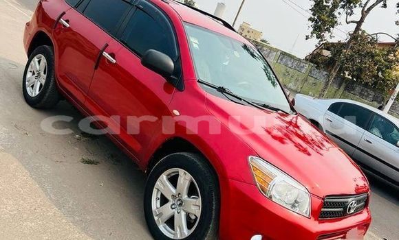 Acheter Occasion Voiture Toyota RAV4 Rouge à Brazzaville, Commune de Brazzaville Acheter Occasion Voiture Toyota RAV4 Rouge à Brazzaville, Commune de Brazzaville