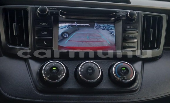 Acheter Occasion Voiture Toyota RAV4 Rouge à Brazzaville, Commune de Brazzaville Acheter Occasion Voiture Toyota RAV4 Rouge à Brazzaville, Commune de Brazzaville