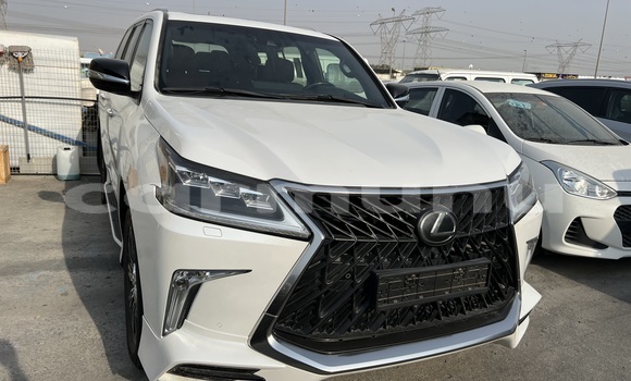 Acheter Occasion Voiture Lexus LX 570 Blanc à Pointe–Noire, Région du Kouilou Acheter Occasion Voiture Lexus LX 570 Blanc à Pointe–Noire, Région du Kouilou