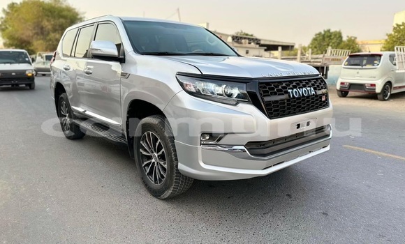 Acheter Occasion Voiture Toyota Prado Autre à Brazzaville, Commune de Brazzaville Acheter Occasion Voiture Toyota Prado Autre à Brazzaville, Commune de Brazzaville