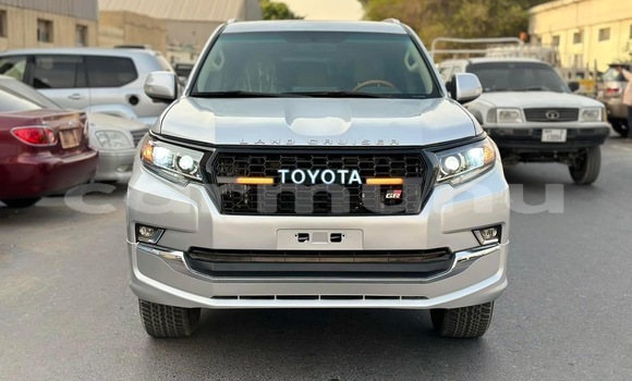 Acheter Occasion Voiture Toyota Prado Autre à Brazzaville, Commune de Brazzaville Acheter Occasion Voiture Toyota Prado Autre à Brazzaville, Commune de Brazzaville