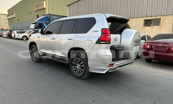 Acheter Occasion Voiture Toyota Prado Autre à Brazzaville, Commune de Brazzaville Acheter Occasion Voiture Toyota Prado Autre à Brazzaville, Commune de Brazzaville