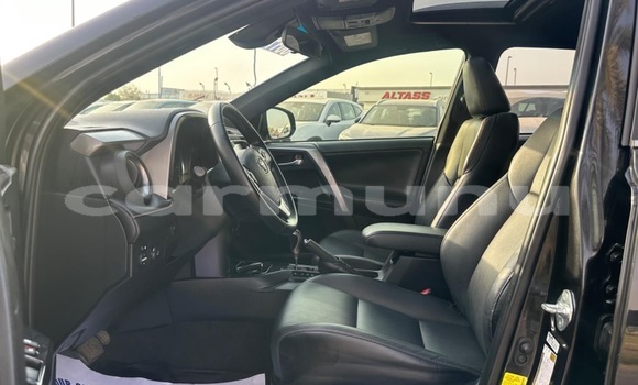 Acheter Occasion Voiture Toyota RAV4 Noir à Brazzaville, Commune de Brazzaville Acheter Occasion Voiture Toyota RAV4 Noir à Brazzaville, Commune de Brazzaville