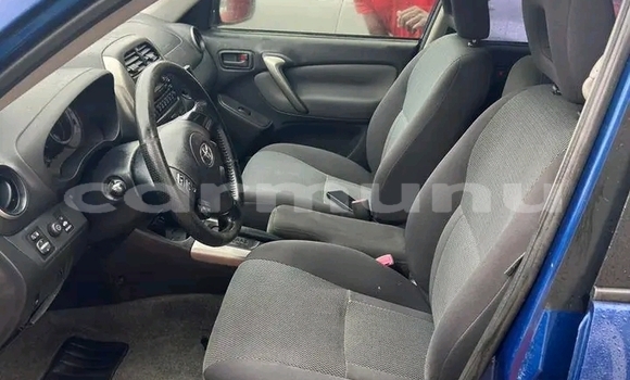 Acheter Occasion Voiture Toyota RAV4 Bleu à Brazzaville, Commune de Brazzaville Acheter Occasion Voiture Toyota RAV4 Bleu à Brazzaville, Commune de Brazzaville