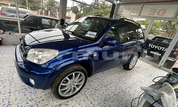 Acheter Occasion Voiture Toyota RAV4 Bleu à Brazzaville, Commune de Brazzaville Acheter Occasion Voiture Toyota RAV4 Bleu à Brazzaville, Commune de Brazzaville
