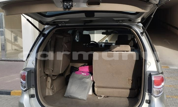 Acheter Occasion Voiture Toyota Fortuner Gris à Brazzaville, Commune de Brazzaville Acheter Occasion Voiture Toyota Fortuner Gris à Brazzaville, Commune de Brazzaville