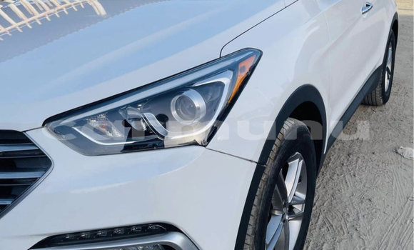 Acheter Occasion Voiture Hyundai Santa Fe Blanc à Pointe–Noire, Région du Kouilou Acheter Occasion Voiture Hyundai Santa Fe Blanc à Pointe–Noire, Région du Kouilou