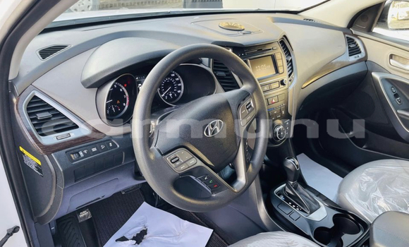 Acheter Occasion Voiture Hyundai Santa Fe Blanc à Pointe–Noire, Région du Kouilou Acheter Occasion Voiture Hyundai Santa Fe Blanc à Pointe–Noire, Région du Kouilou