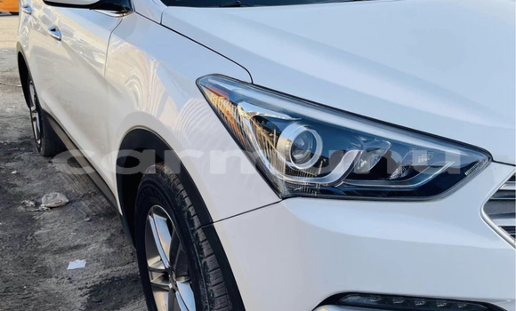 Acheter Occasion Voiture Hyundai Santa Fe Blanc à Pointe–Noire, Région du Kouilou Acheter Occasion Voiture Hyundai Santa Fe Blanc à Pointe–Noire, Région du Kouilou