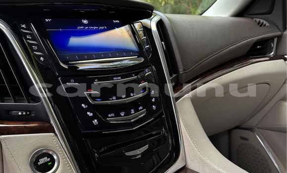 Acheter Occasion Voiture Cadillac Fleetwood Noir à Pointe–Noire, Région du Kouilou Acheter Occasion Voiture Cadillac Fleetwood Noir à Pointe–Noire, Région du Kouilou