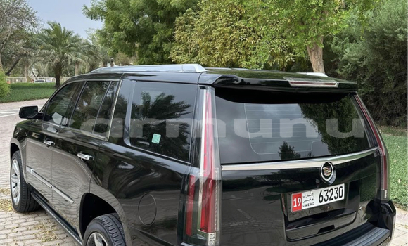 Acheter Occasion Voiture Cadillac Fleetwood Noir à Pointe–Noire, Région du Kouilou Acheter Occasion Voiture Cadillac Fleetwood Noir à Pointe–Noire, Région du Kouilou