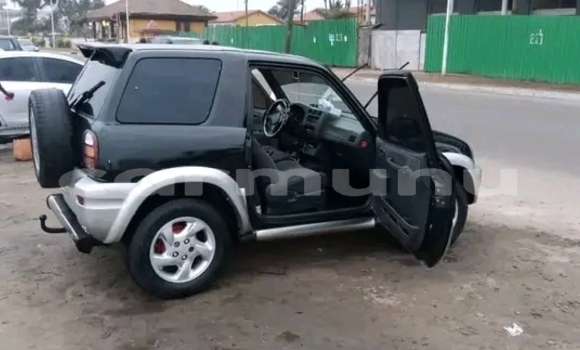 Acheter Occasion Voiture Toyota RAV4 Noir à Brazzaville, Commune de Brazzaville Acheter Occasion Voiture Toyota RAV4 Noir à Brazzaville, Commune de Brazzaville