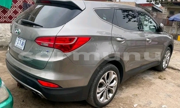 Acheter Occasion Voiture Hyundai Santa Fe Autre à Brazzaville, Commune de Brazzaville Acheter Occasion Voiture Hyundai Santa Fe Autre à Brazzaville, Commune de Brazzaville