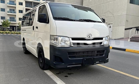 Acheter Occasion Voiture Toyota Hiace Blanc à Pointe–Noire, Région du Kouilou Acheter Occasion Voiture Toyota Hiace Blanc à Pointe–Noire, Région du Kouilou