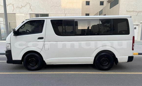 Acheter Occasion Voiture Toyota Hiace Blanc à Pointe–Noire, Région du Kouilou Acheter Occasion Voiture Toyota Hiace Blanc à Pointe–Noire, Région du Kouilou