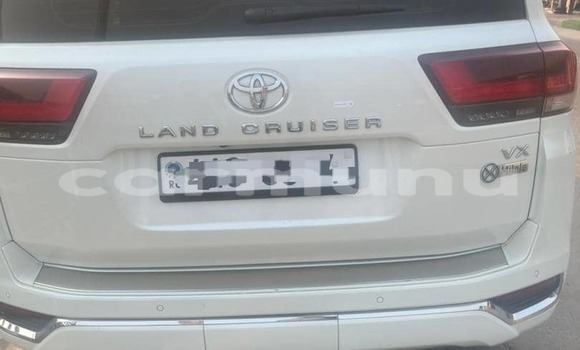 Acheter Occasion Voiture Toyota Land Cruiser Prado Blanc à Brazzaville, Commune de Brazzaville Acheter Occasion Voiture Toyota Land Cruiser Prado Blanc à Brazzaville, Commune de Brazzaville