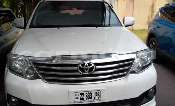 Acheter Neuf Voiture Toyota Fortuner Blanc à Brazzaville, Commune de Brazzaville Acheter Neuf Voiture Toyota Fortuner Blanc à Brazzaville, Commune de Brazzaville