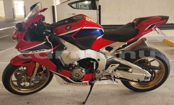 Acheter Occasion Moto Honda CBR 1000 RR Rouge à Brazzaville, Commune de Brazzaville Acheter Occasion Moto Honda CBR 1000 RR Rouge à Brazzaville, Commune de Brazzaville