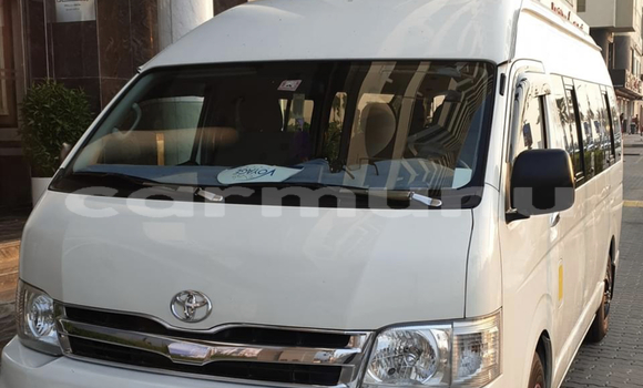 Buy Used Toyota Hiace White Car in Brazzaville in Municipality of Brazzaville Buy Used Toyota Hiace White Car in Brazzaville in Municipality of Brazzaville