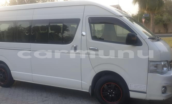 Buy Used Toyota Hiace White Car in Brazzaville in Municipality of Brazzaville Buy Used Toyota Hiace White Car in Brazzaville in Municipality of Brazzaville