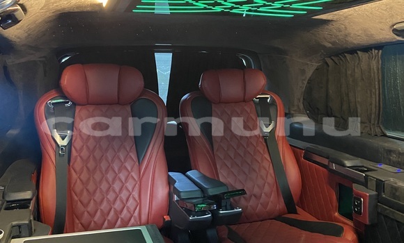 Acheter Neuf Voiture Mercedes Viano Noir à Brazzaville, Commune de Brazzaville Acheter Neuf Voiture Mercedes Viano Noir à Brazzaville, Commune de Brazzaville