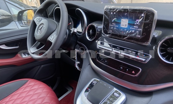 Acheter Neuf Voiture Mercedes Viano Noir à Brazzaville, Commune de Brazzaville Acheter Neuf Voiture Mercedes Viano Noir à Brazzaville, Commune de Brazzaville