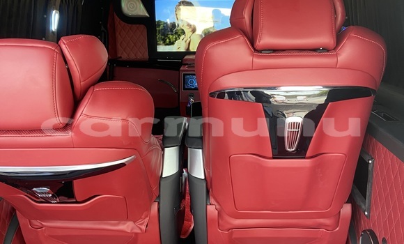 Acheter Neuf Voiture Mercedes Viano Noir à Brazzaville, Commune de Brazzaville Acheter Neuf Voiture Mercedes Viano Noir à Brazzaville, Commune de Brazzaville