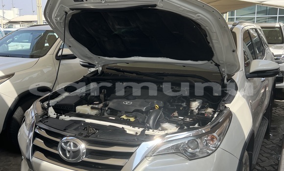 Acheter Occasion Voiture Toyota Fortuner Blanc à Brazzaville, Commune de Brazzaville Acheter Occasion Voiture Toyota Fortuner Blanc à Brazzaville, Commune de Brazzaville