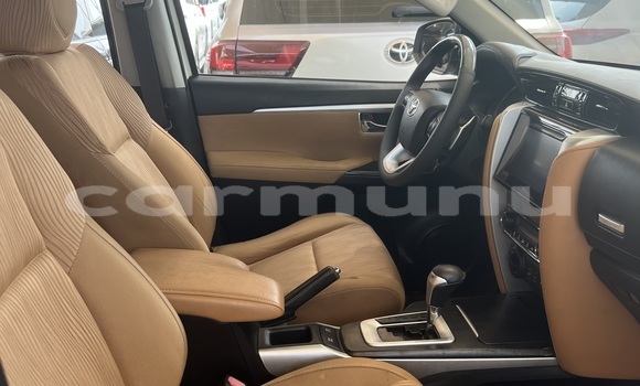 Acheter Occasion Voiture Toyota Fortuner Blanc à Brazzaville, Commune de Brazzaville Acheter Occasion Voiture Toyota Fortuner Blanc à Brazzaville, Commune de Brazzaville