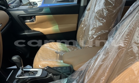 Acheter Occasion Voiture Toyota Fortuner Blanc à Brazzaville, Commune de Brazzaville Acheter Occasion Voiture Toyota Fortuner Blanc à Brazzaville, Commune de Brazzaville