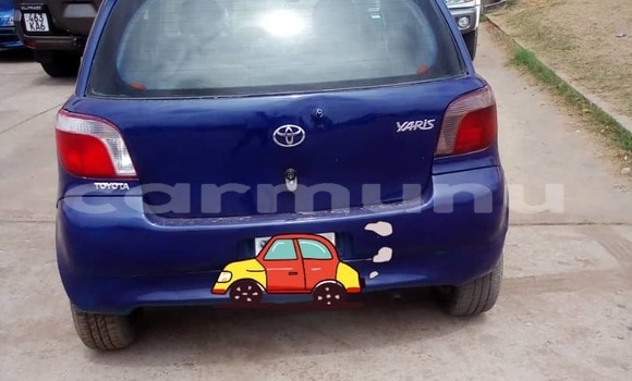 Buy Used Toyota Yaris Verso Blue Car in Brazzaville in Municipality of Brazzaville