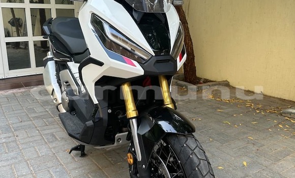 Buy Used Honda X-ADV White Bike in Brazzaville in Municipality of Brazzaville