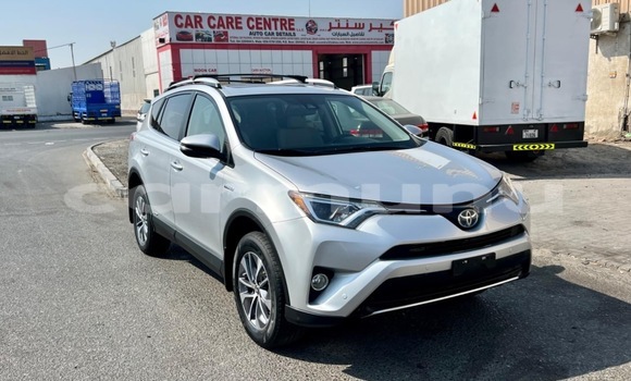 Acheter Occasion Voiture Toyota RAV4 Blanc à Pointe–Noire, Région du Kouilou Acheter Occasion Voiture Toyota RAV4 Blanc à Pointe–Noire, Région du Kouilou