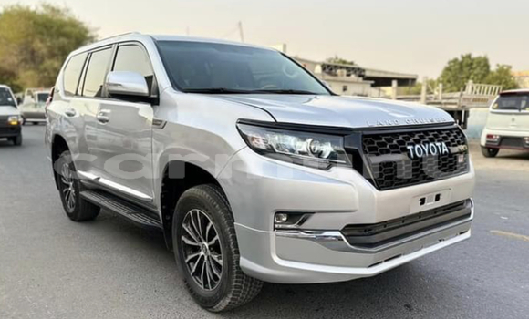 Acheter Occasion Voiture Toyota Prado Gris à Brazzaville, Commune de Brazzaville Acheter Occasion Voiture Toyota Prado Gris à Brazzaville, Commune de Brazzaville