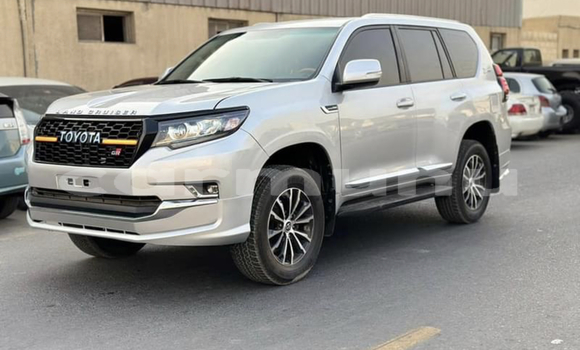 Acheter Occasion Voiture Toyota Prado Gris à Brazzaville, Commune de Brazzaville Acheter Occasion Voiture Toyota Prado Gris à Brazzaville, Commune de Brazzaville