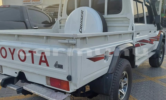 Acheter Occasion Voiture Toyota Land Cruiser Blanc à Pointe–Noire, Région du Kouilou Acheter Occasion Voiture Toyota Land Cruiser Blanc à Pointe–Noire, Région du Kouilou