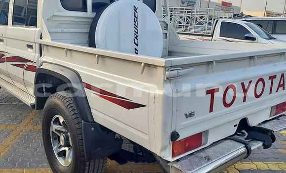 Acheter Occasion Voiture Toyota Land Cruiser Blanc à Pointe–Noire, Région du Kouilou Acheter Occasion Voiture Toyota Land Cruiser Blanc à Pointe–Noire, Région du Kouilou