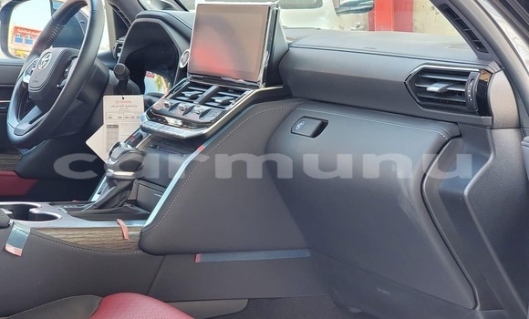 Acheter Neuf Voiture Toyota Land Cruiser Gris à Brazzaville, Commune de Brazzaville Acheter Neuf Voiture Toyota Land Cruiser Gris à Brazzaville, Commune de Brazzaville