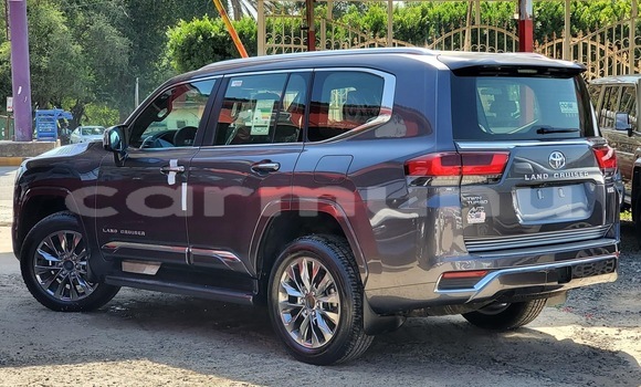 Acheter Neuf Voiture Toyota Land Cruiser Gris à Brazzaville, Commune de Brazzaville Acheter Neuf Voiture Toyota Land Cruiser Gris à Brazzaville, Commune de Brazzaville