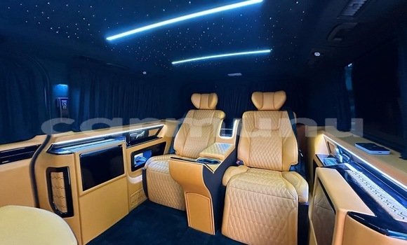 Acheter Neuf Voiture Toyota Granvia Noir à Brazzaville, Commune de Brazzaville Acheter Neuf Voiture Toyota Granvia Noir à Brazzaville, Commune de Brazzaville