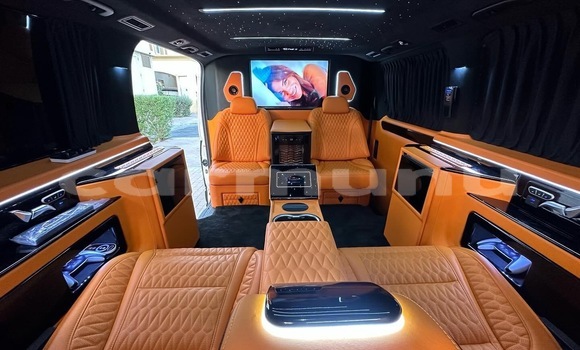 Acheter Neuf Voiture Toyota Granvia Noir à Brazzaville, Commune de Brazzaville Acheter Neuf Voiture Toyota Granvia Noir à Brazzaville, Commune de Brazzaville