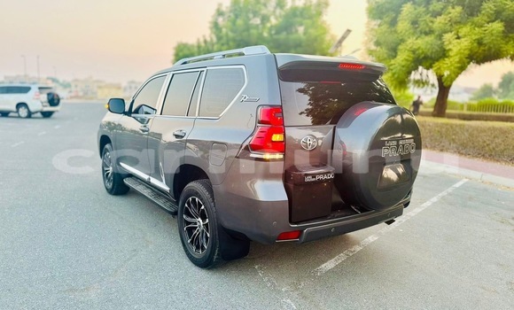 Acheter Occasion Voiture Toyota Prado Gris à Brazzaville, Commune de Brazzaville Acheter Occasion Voiture Toyota Prado Gris à Brazzaville, Commune de Brazzaville